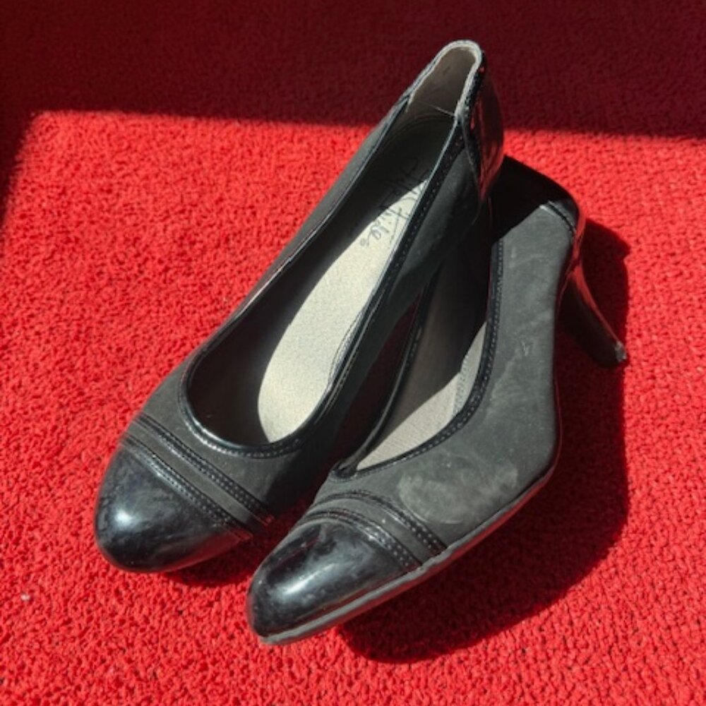 Life Stride Black Heel - Womens size 7M